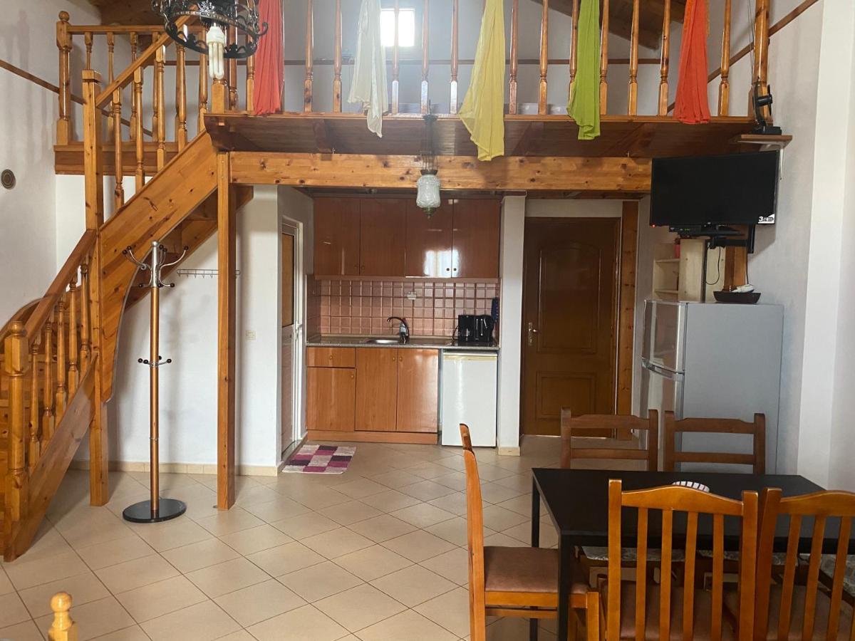 הימארה Rexhos Studios מראה חיצוני תמונה